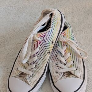 Great Condition:Converse Chuck Taylor All Star Ox Metallic Kids 2